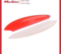 Cây gạt nước rửa xe lưỡi Silicon Maxshine 7011022 được làm từ chất liệu silicon mềm, dẻo dai không gây xước bề mặt sơn và kính, màu trong suốt