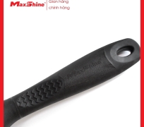 Cọ vệ sinh chi tiết cán ngắn Maxshine 704606 được dùng để làm sạch các bề mặt như: bảng điều khiển, màn hình điều hướng, lưới thông gió, logo