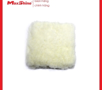 Miếng bông rửa xe Maxshine 8011006 được làm bằng chất liệu len tổng hợp siêu mềm mại, không bị rụng lông khi sử dụng và không bị ăn mòn bởi hóa chất.